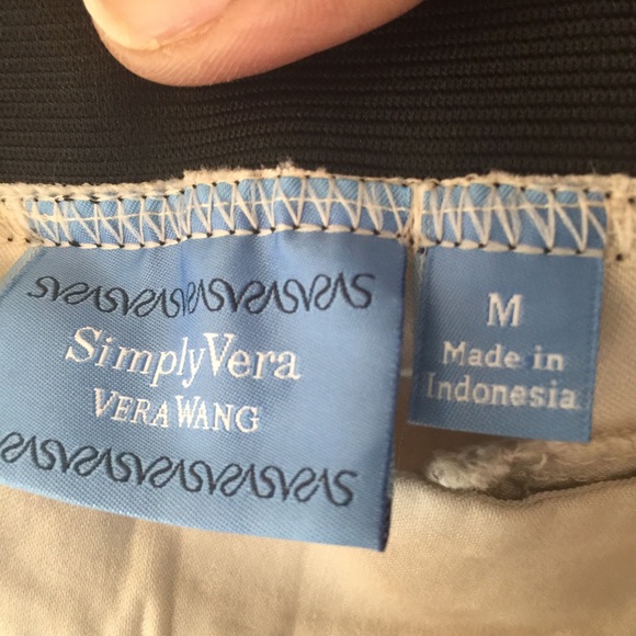 Simply Vera Wang Capris - Picture 3 of 3